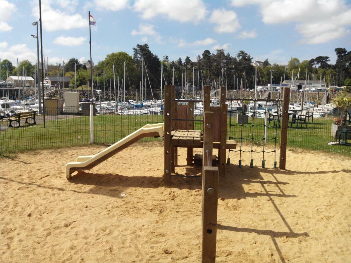 Gite De La Marina Dans La Presqu'Ile De Lézardrieux Exteriör bild